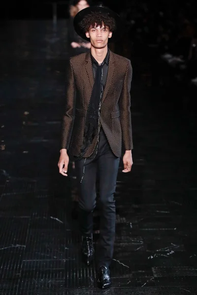 Look 12